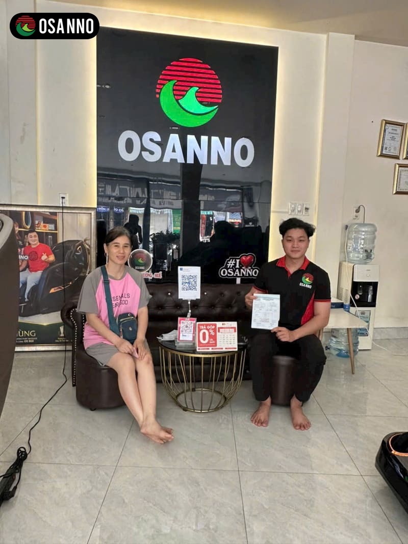 Ghế massage Huế phù hợp cho mọi thành viên giúp chăm sóc sức khỏe và thư giãn toàn thân