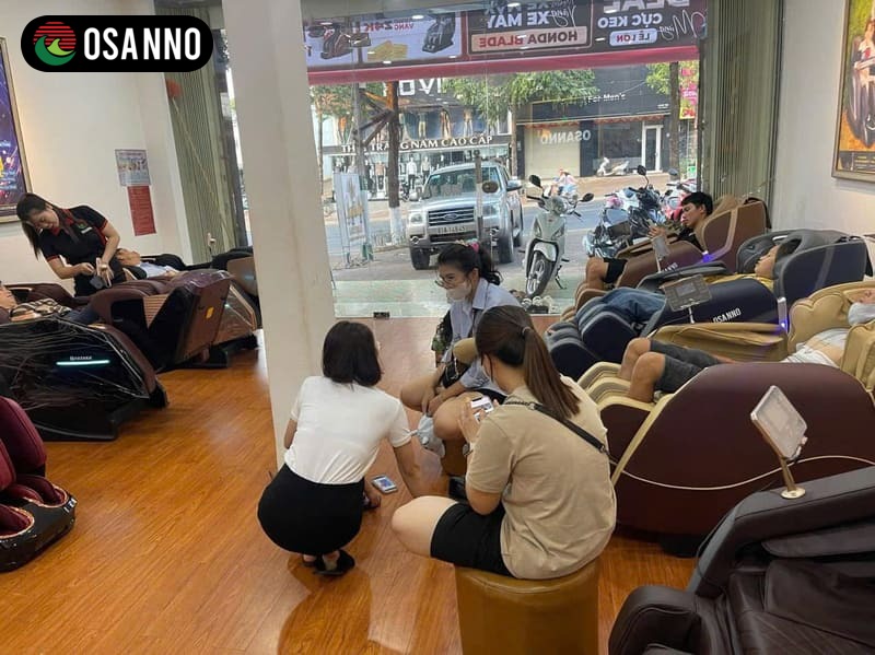 Ghế massage được người dân Gia Lai ưa chuộng nhờ giúp giảm đau mỏi và thư giãn sau làm việc