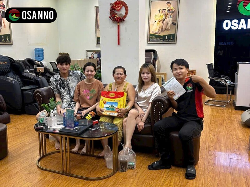 Khách hàng lựa chọn tin tưởng mua ghế Massage tại OSANNO Bình Tân