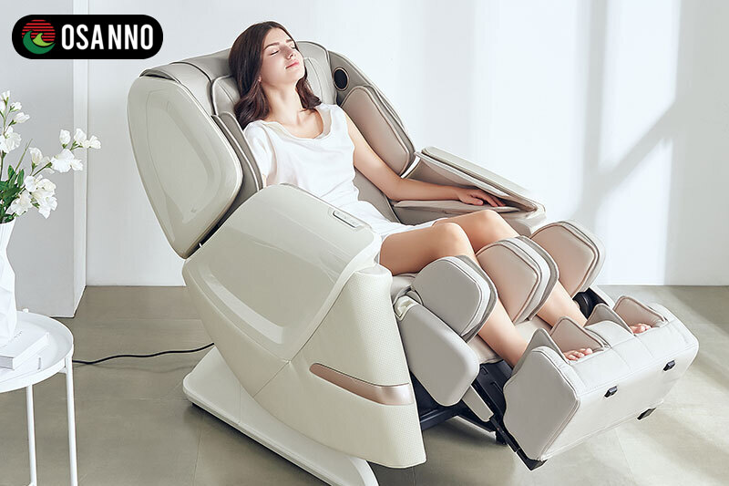 Thả lỏng toàn thân khi sử dụng ghế massage