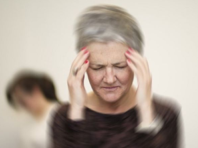 Hạ huyết áp tư thế do bệnh thần kinh 