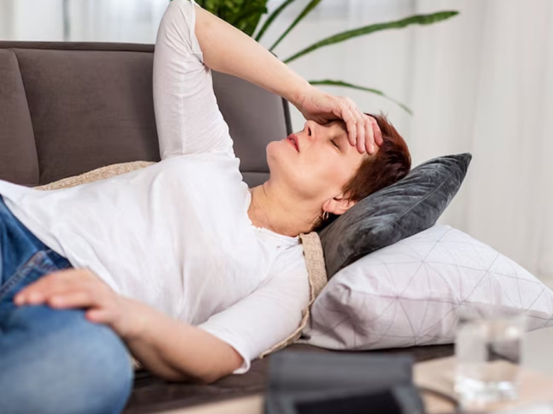 Hạ huyết áp tư thế là hiện tượng huyết áp bị tuột nhanh