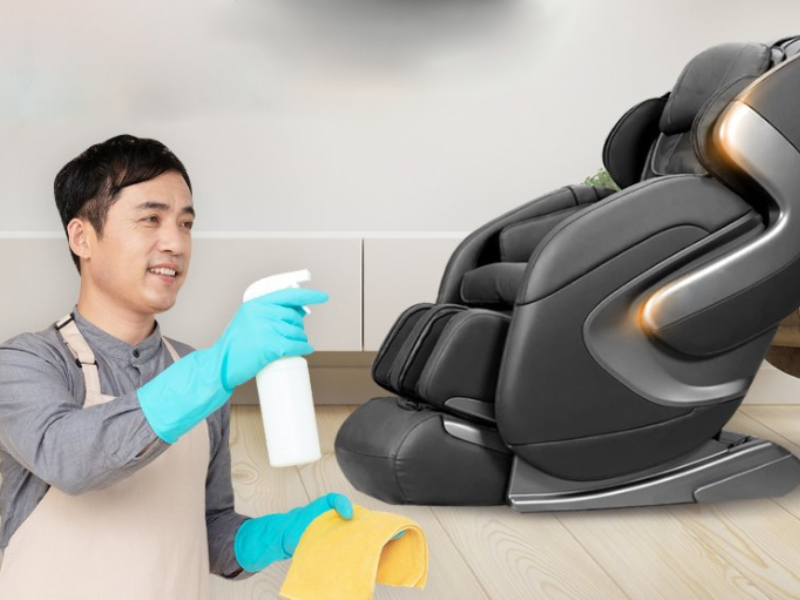 Lau sạch bụi, mồ hôi, dầu bằng khăn mềm và dung dịch chuyên dụng