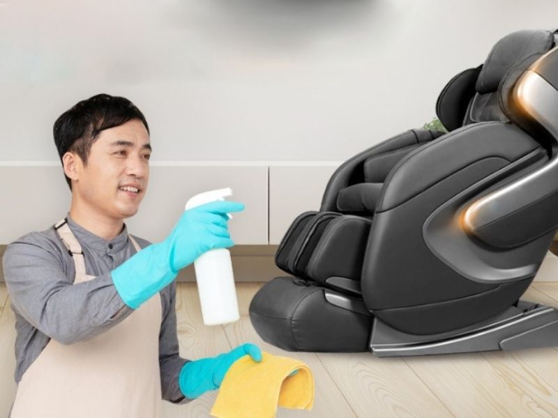 Sử dụng sản phẩm khử mùi chuyên dụng cho ghế massage da