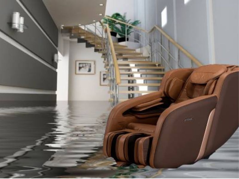 Ghế massage bị ngập nước gây nguy hiểm cho người dùng và thiết bị